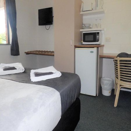Banjo Paterson Motor Inn Townsville Esterno foto