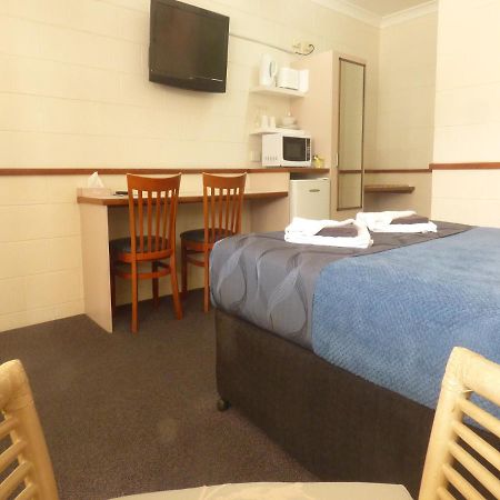 Banjo Paterson Motor Inn Townsville Esterno foto
