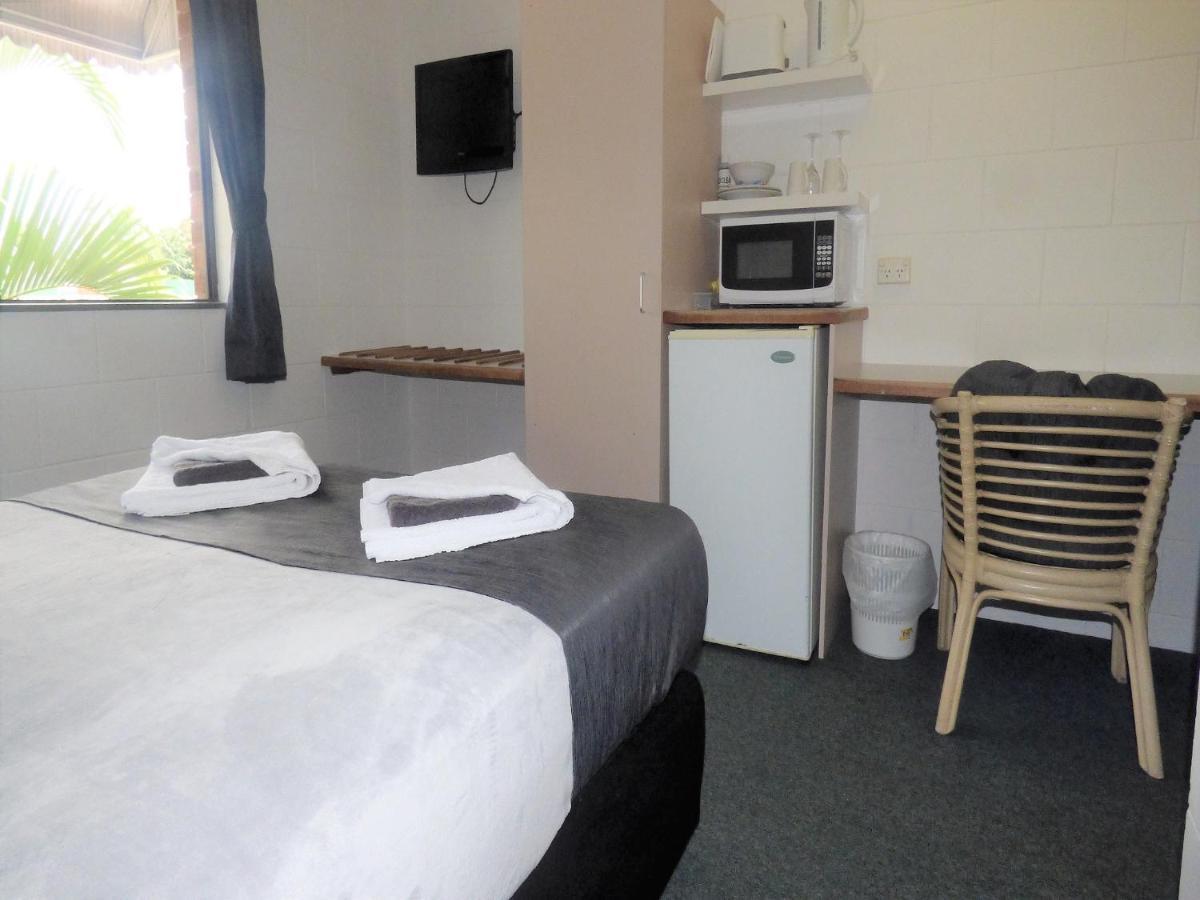 Banjo Paterson Motor Inn Townsville Esterno foto