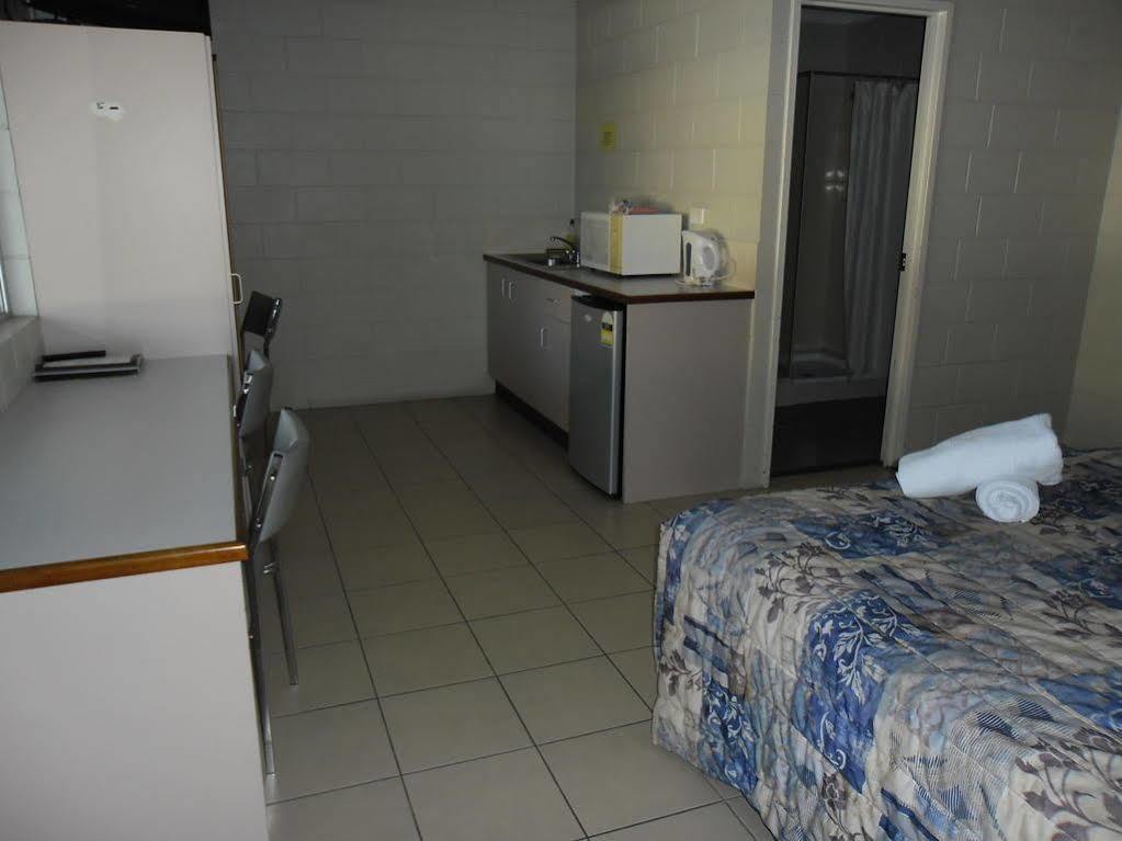 Banjo Paterson Motor Inn Townsville Esterno foto