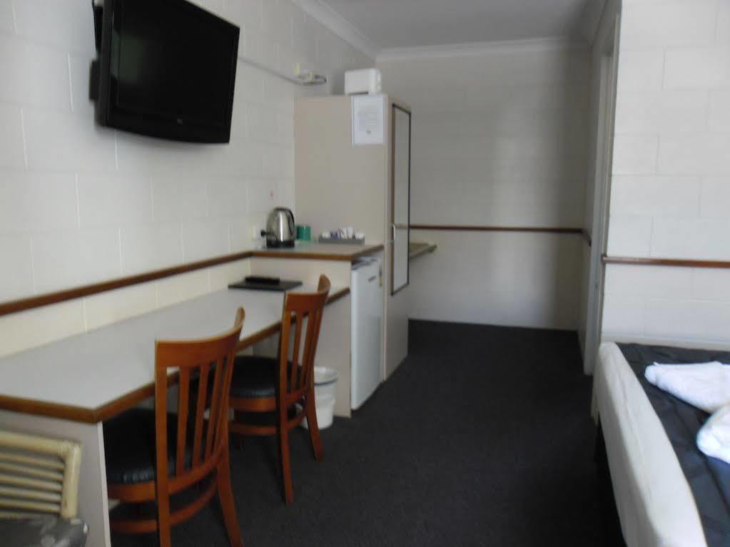 Banjo Paterson Motor Inn Townsville Esterno foto