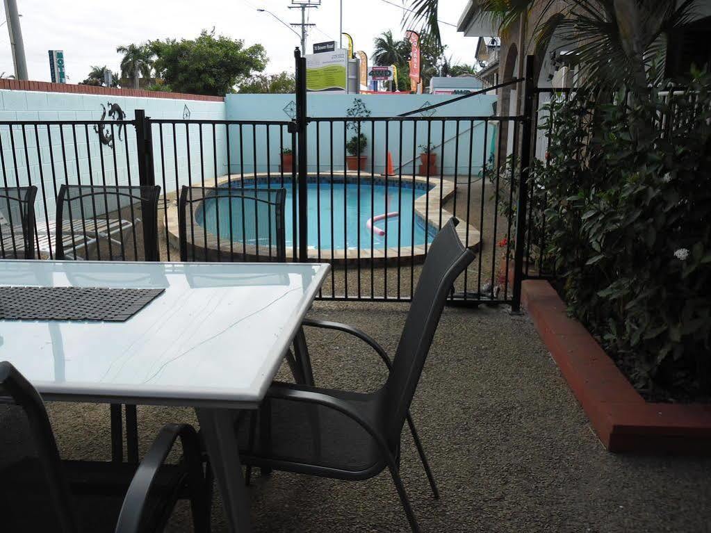 Banjo Paterson Motor Inn Townsville Esterno foto