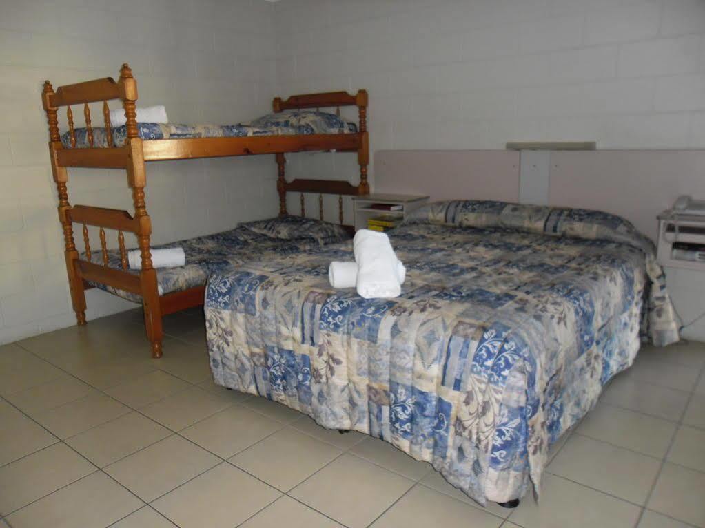 Banjo Paterson Motor Inn Townsville Esterno foto