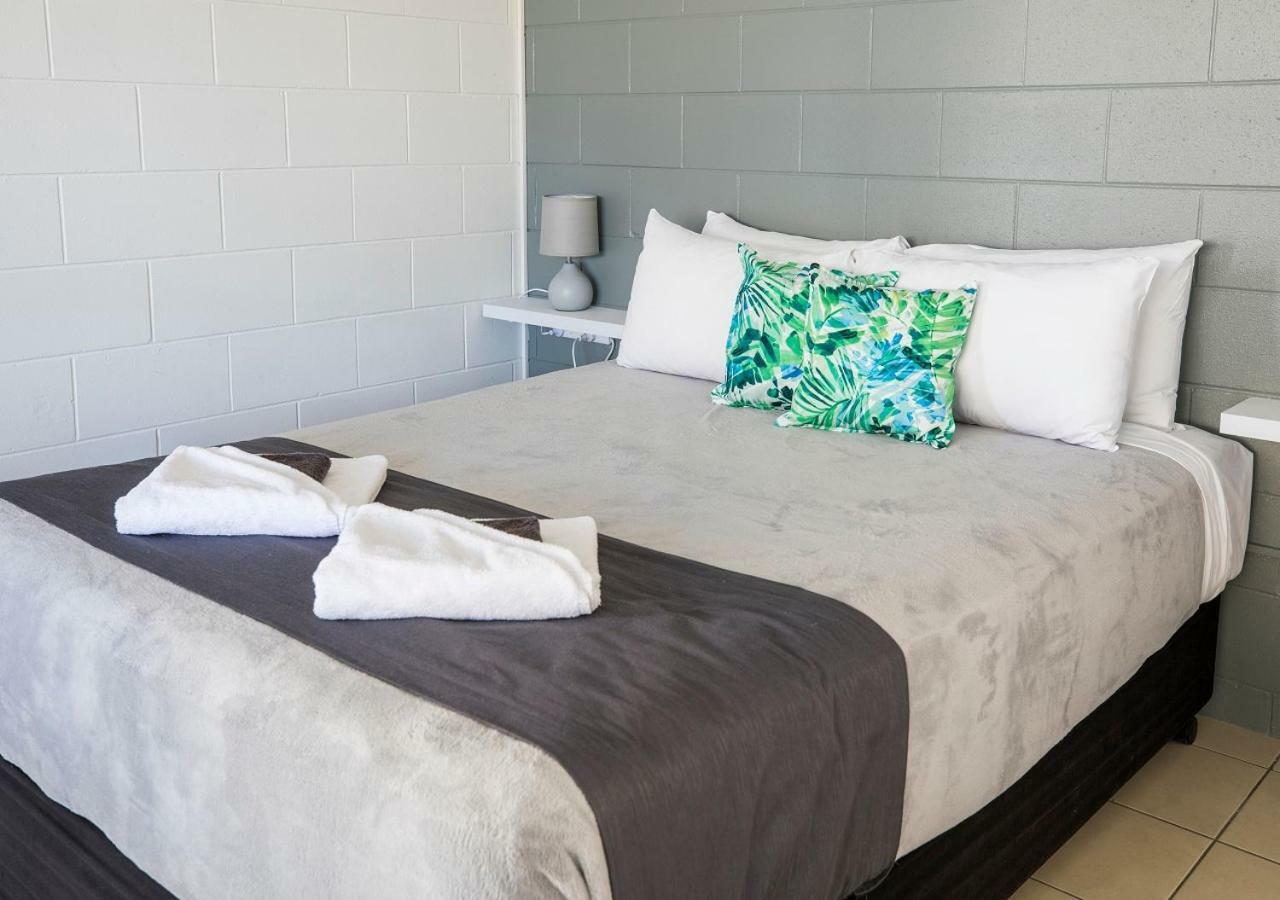 Banjo Paterson Motor Inn Townsville Esterno foto